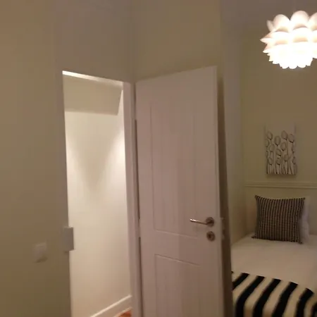 Unique Monsanto View 2 Bedrooms In Campolide Apartmán Lisboa