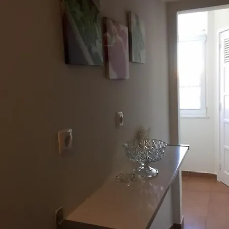 Unique Monsanto View 2 Bedrooms In Campolide Apartament Lizbona