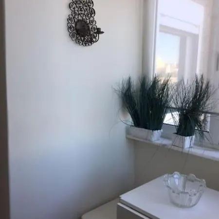 Unique Monsanto View 2 Bedrooms In Campolide * Lizbona