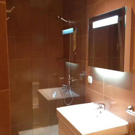 Unique Monsanto View 2 Bedrooms In Campolide Lizbona