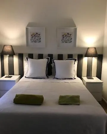 Unique Monsanto View 2 Bedrooms In Campolide Lisboa