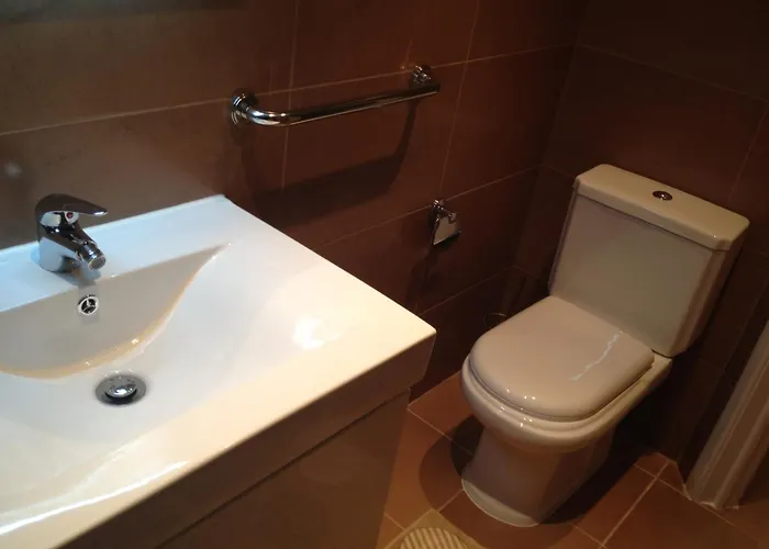 Unique Monsanto View 2 Bedrooms In Campolide *