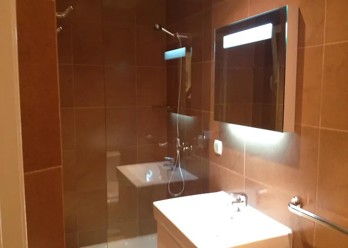 Unique Monsanto View 2 Bedrooms In Campolide Lisboa